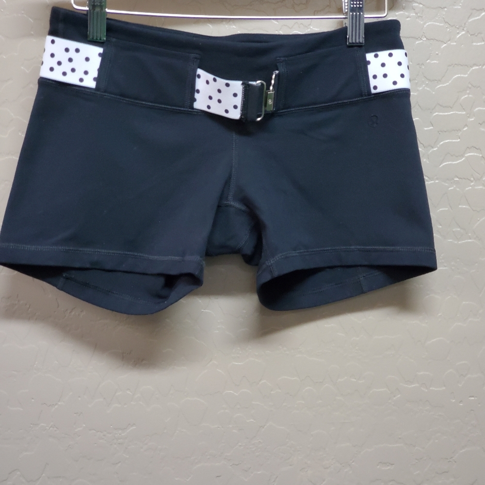 Lululemon Black Shorts White/ black Dots Belt